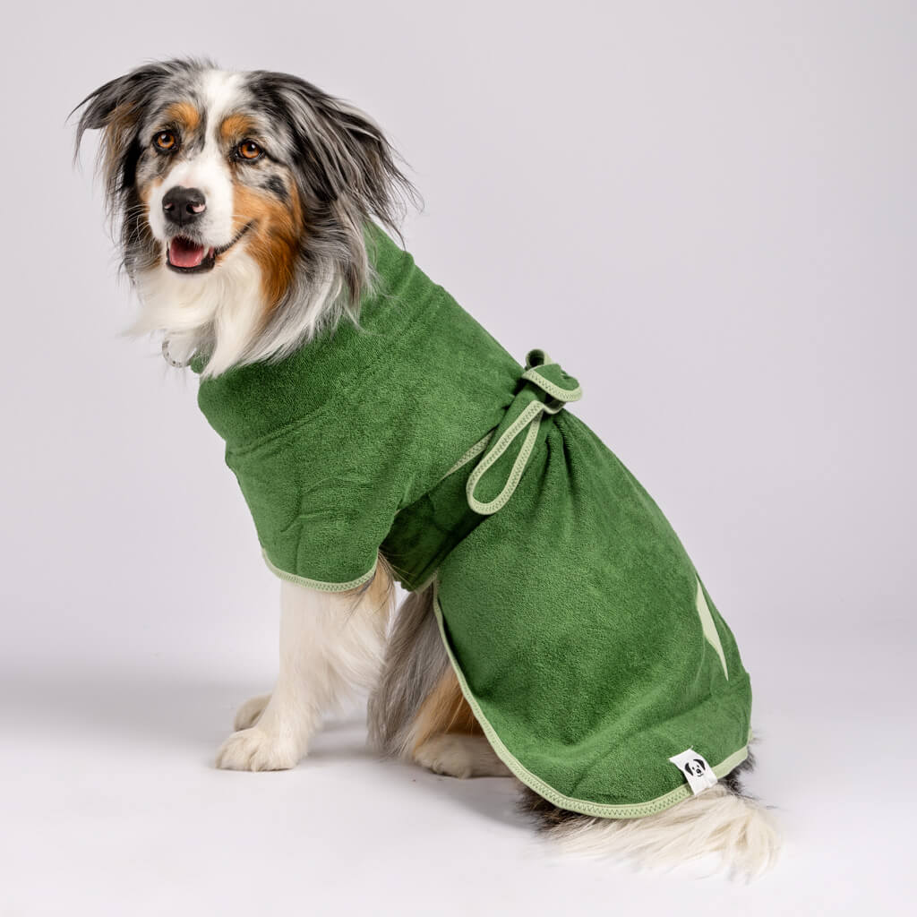 Snoot Style tie back dog bath robe.