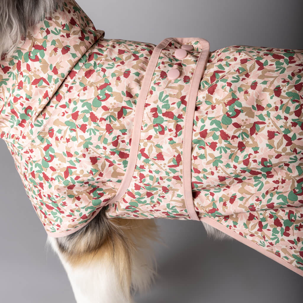 Snoot Style adjustable dog raincoat.